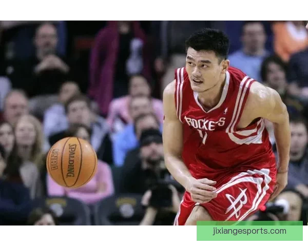 他在NBA的影响力堪比姚明 被誉为中国篮球的名片和全球代言人